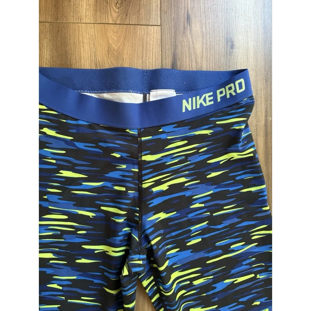 Nike product pair